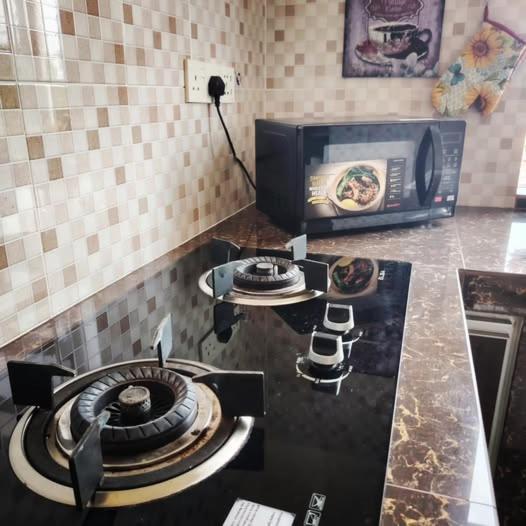 Topville Homestay Kangar Eksteriør bilde