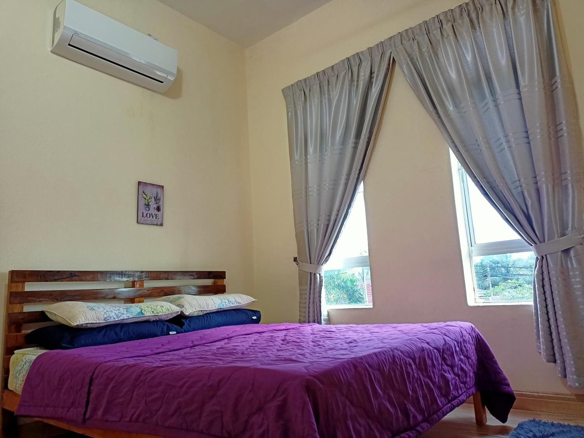 Topville Homestay Kangar Eksteriør bilde